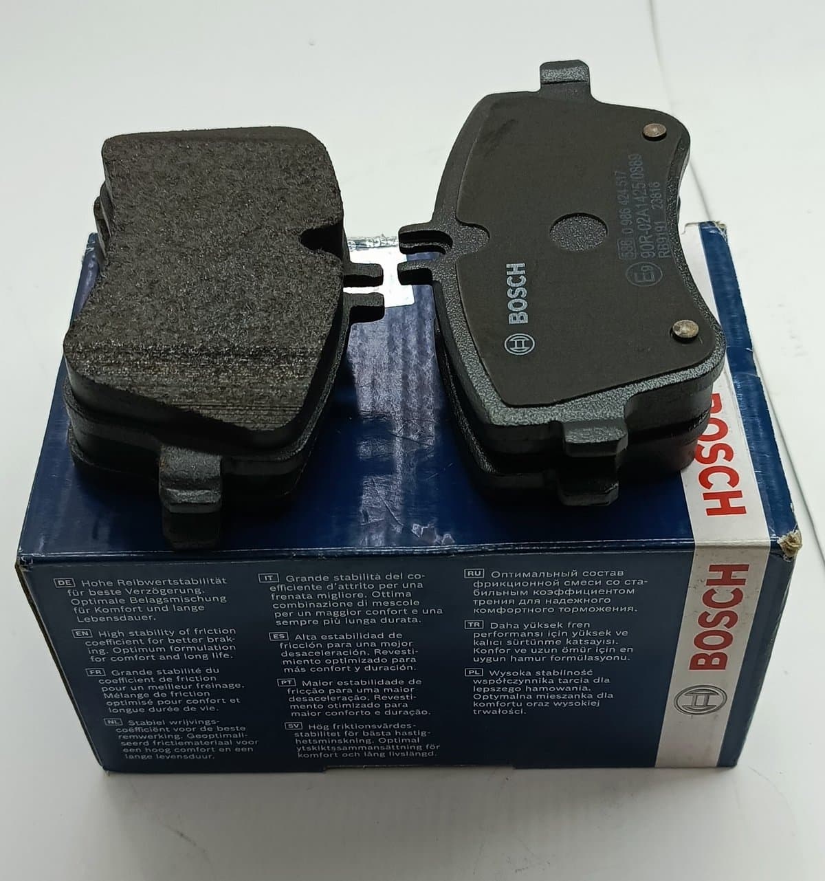 0986424517  Front Brake Pads Set for Mercedes-Benz W203 - Image 2