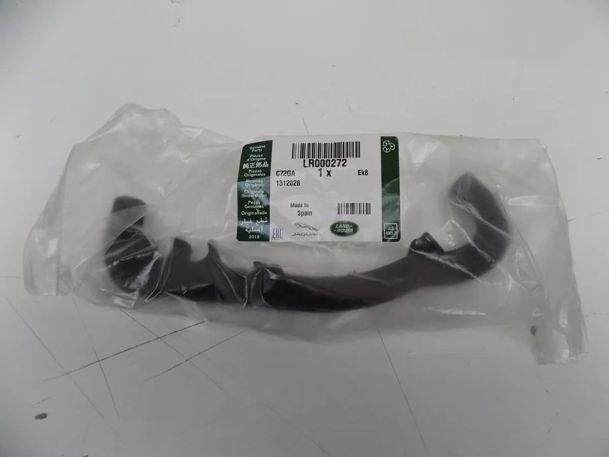 Genuine Land Rover Discovery 2.7 TDV6 Crankcase Breather Pipe LR000272 in Kenya