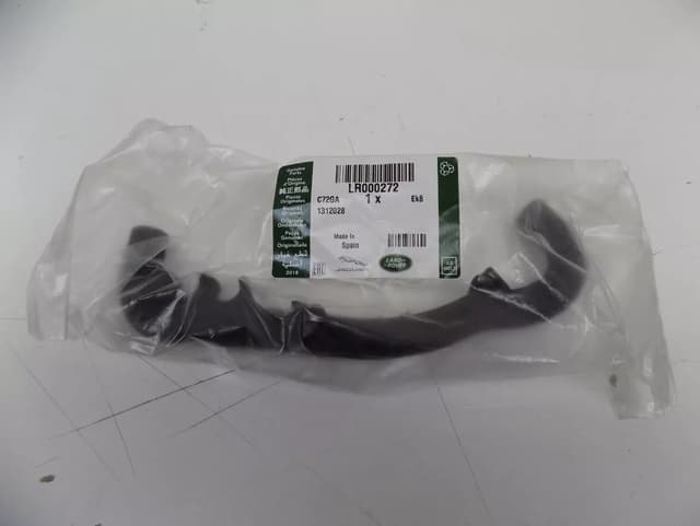 Genuine Land Rover Discovery 2.7 TDV6 Crankcase Breather Pipe LR000272 in Kenya