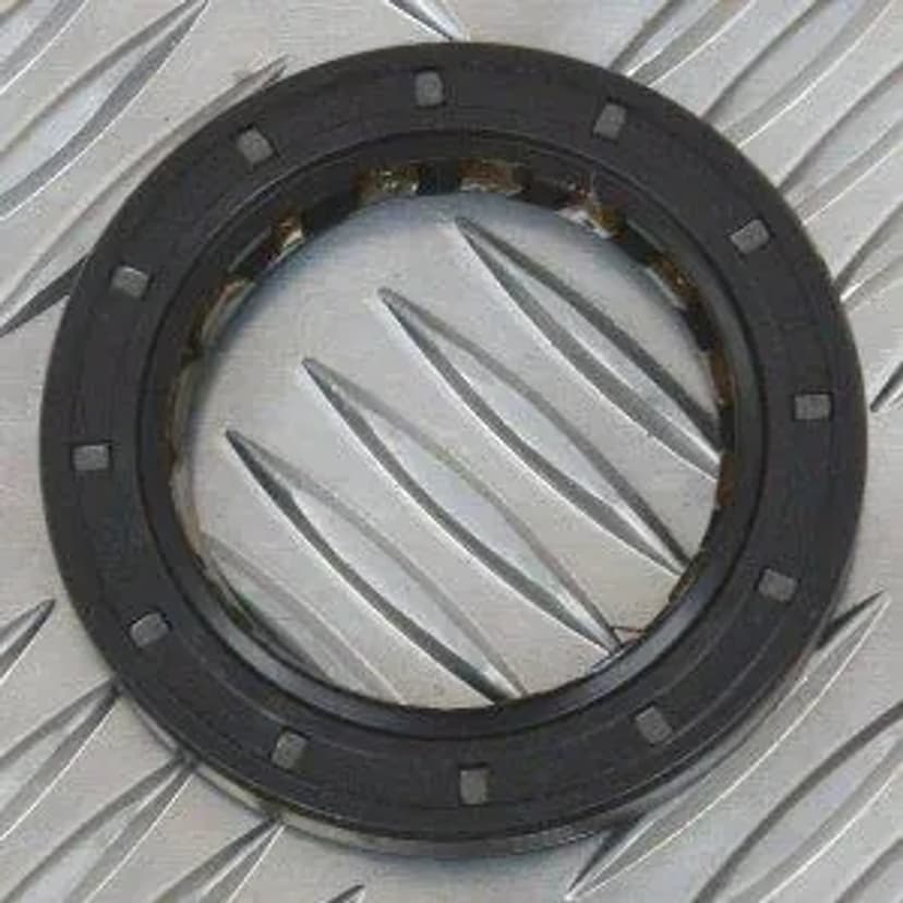 ICV100000 | Oil Seal - Input Shaft - LT230 | Defender - Discovery 1 - Discovery 2